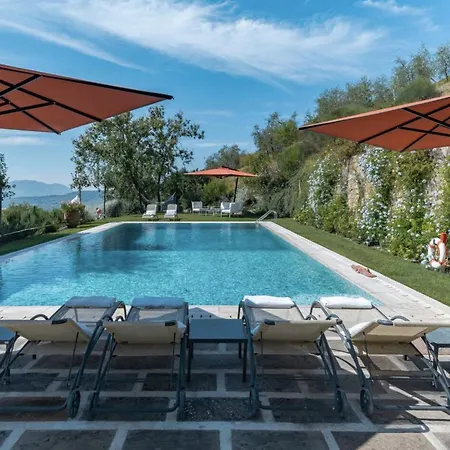 Luxury Pool Oliveto